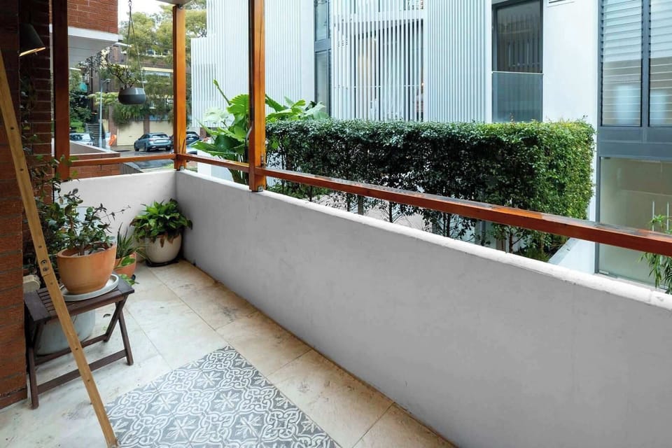 Balcony with blind 