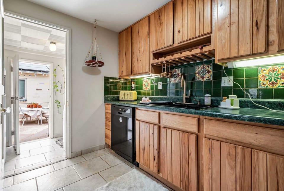 Kitchen to Patio Flow — Indoor Meets Outdoor