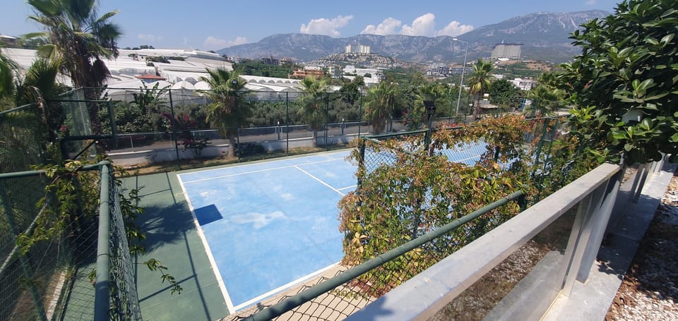 Sport court