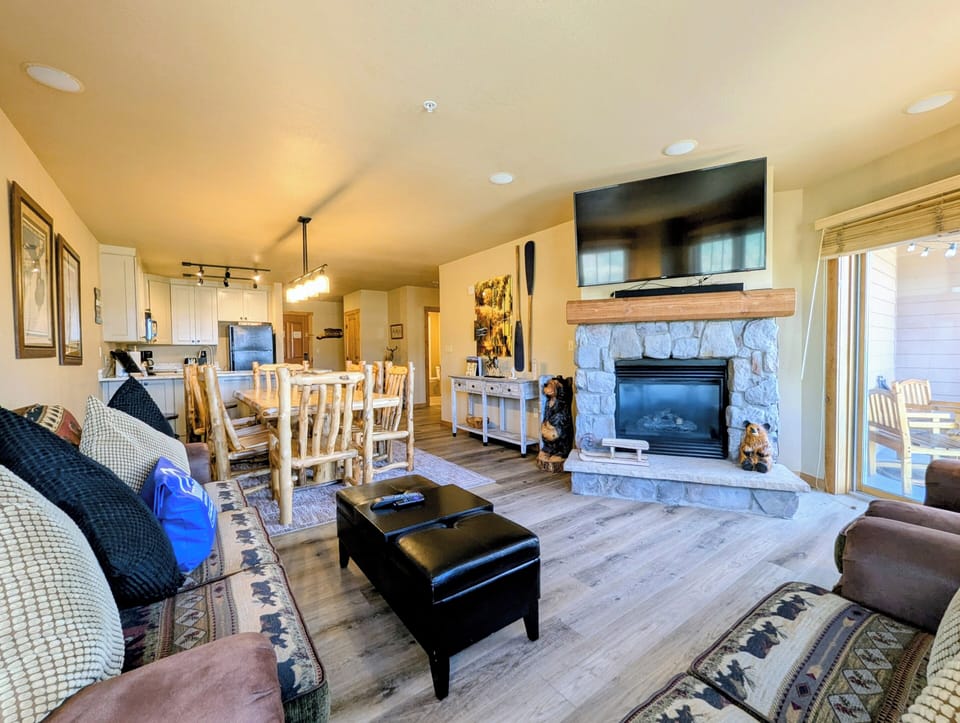 Spacious 3 bedroom condo at Buffalo Lodge!