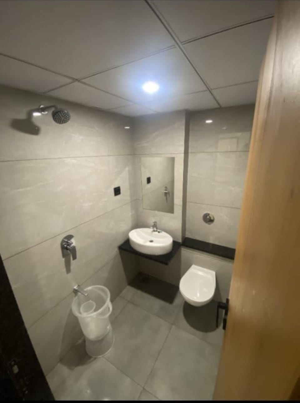 Comfort Room | Bathroom | Towels, soap, shampoo