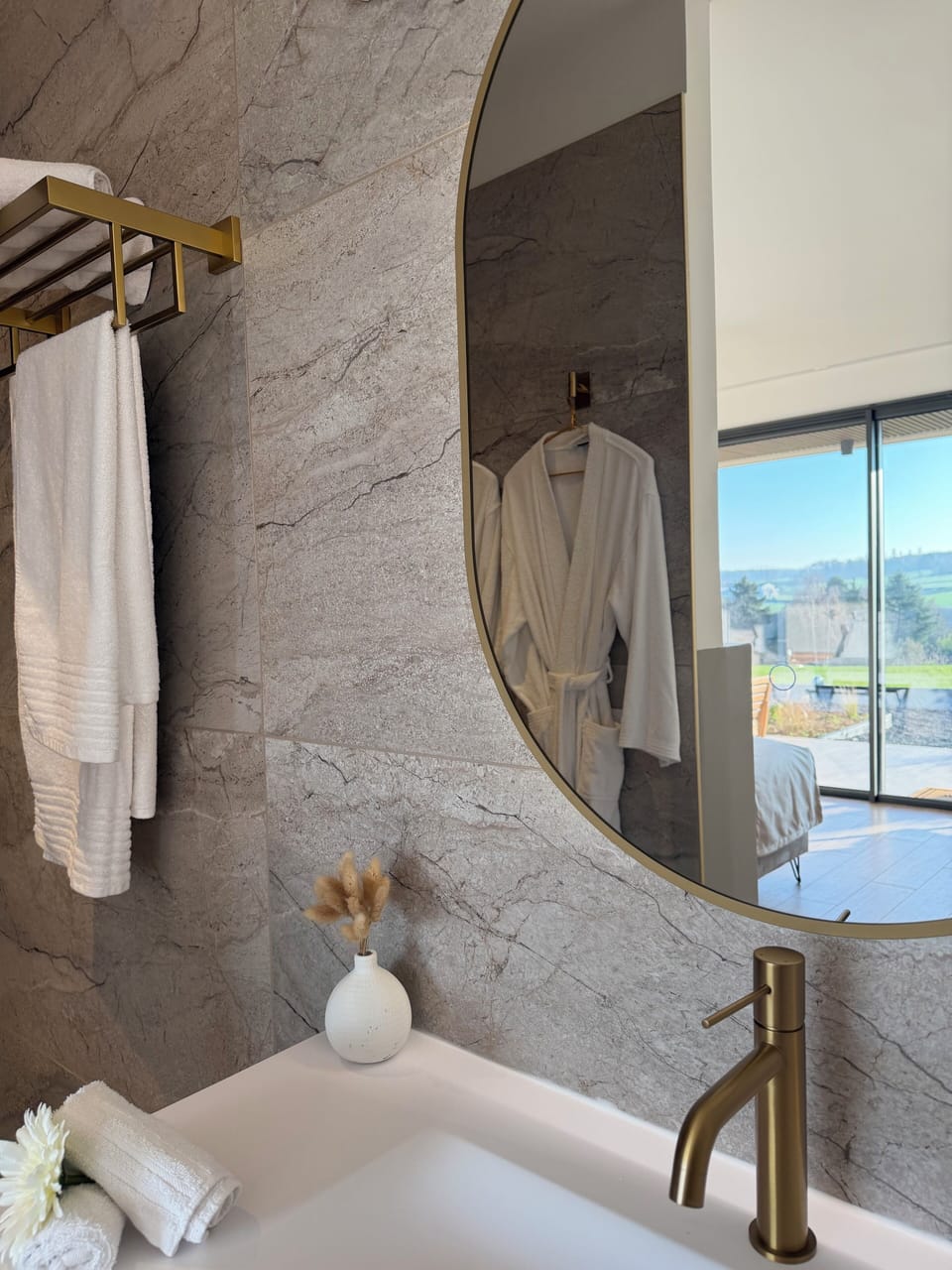 Deluxe Double Room, 1 King Bed, Valley View | Bathroom | Shower, rainfall showerhead, designer toiletries, hair dryer