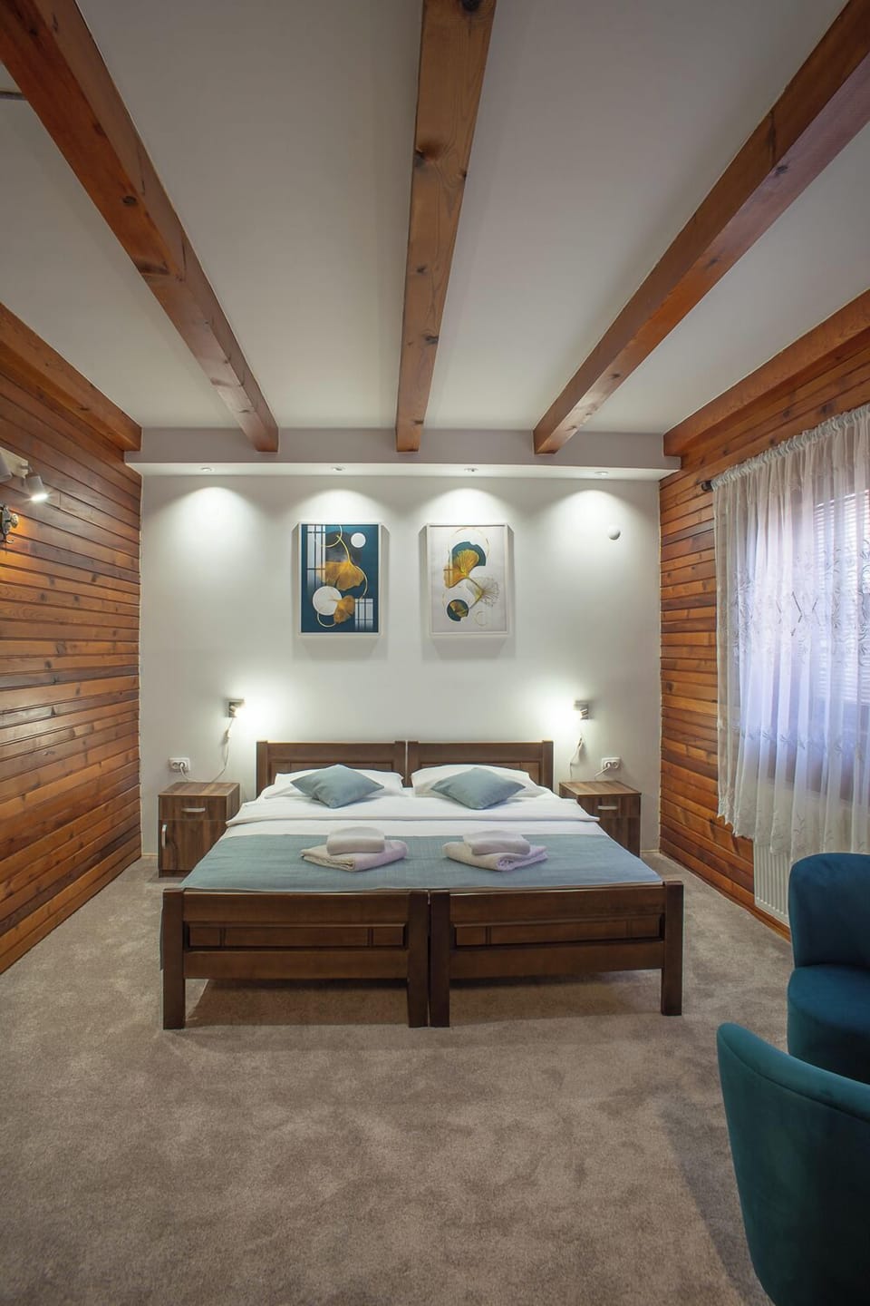 Family Room | Free WiFi