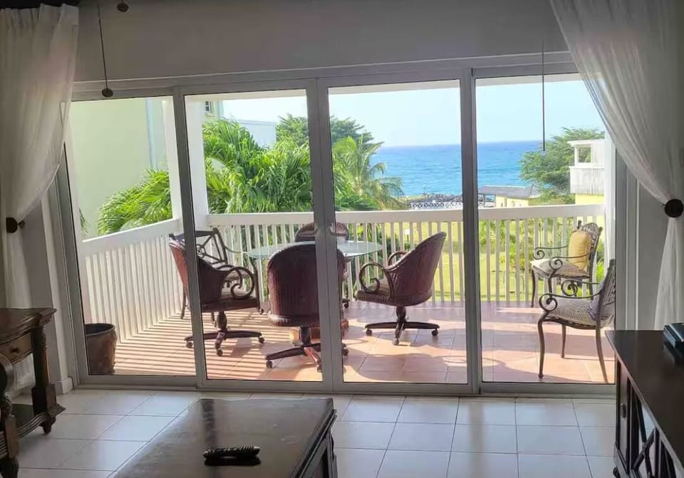 Basic Apartment, Beach View | Balcony