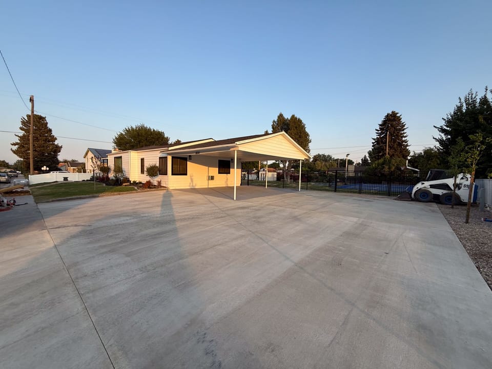 Front driveway and RV site
