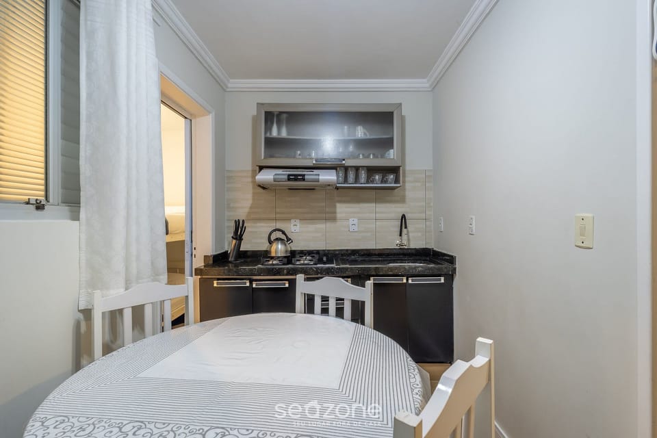 Basic Apartment | Dining