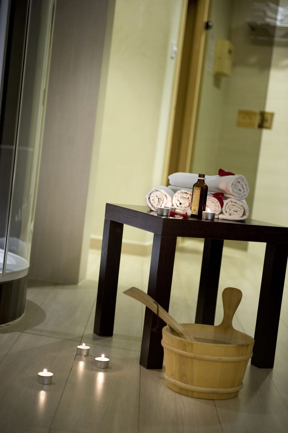 Sauna, hot tub, body treatments, Thai massages, sports massages