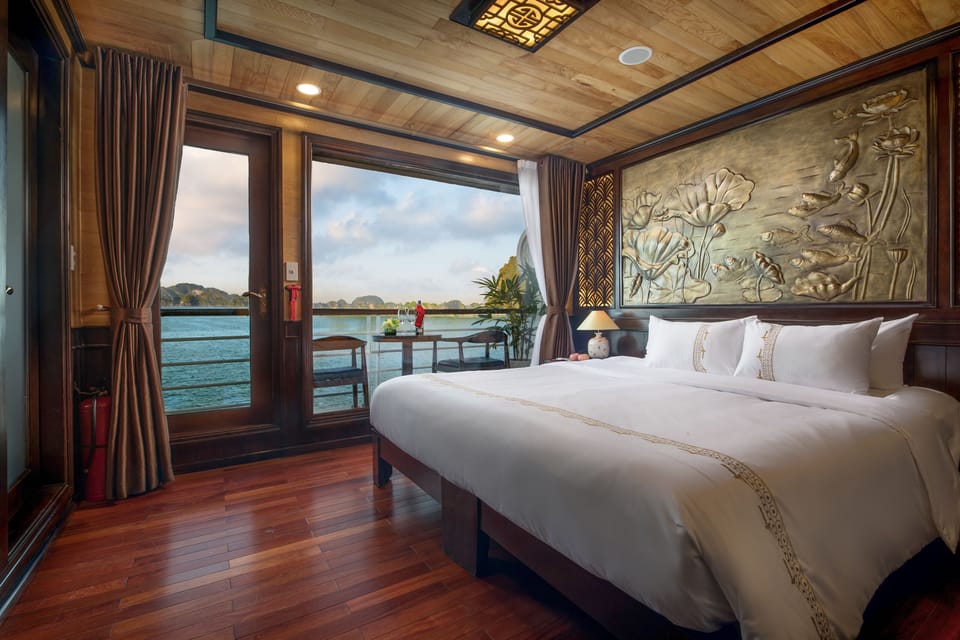 Senior Double or Twin Room, Balcony, Sea View - 2D1N | Hypo-allergenic bedding, minibar, in-room safe, blackout drapes