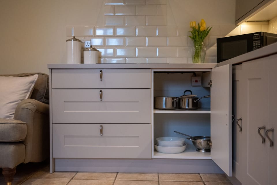 Fridge, microwave, dishwasher, toaster
