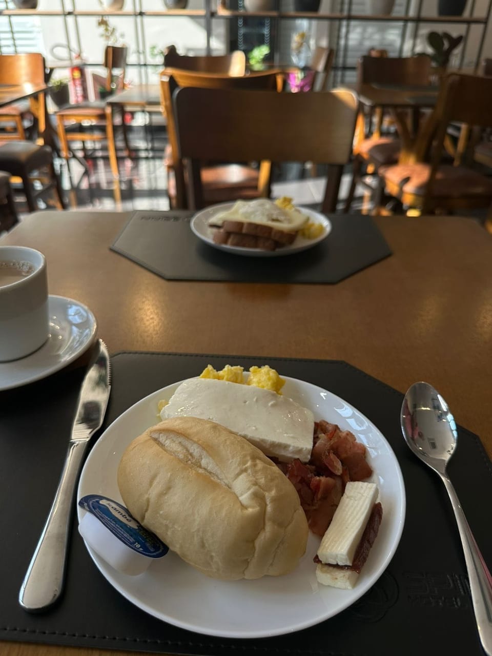Daily buffet breakfast for a fee