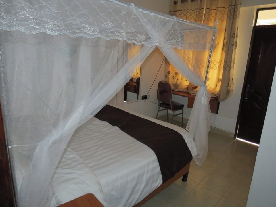 Standard Single Room, City View | Free WiFi, bed sheets