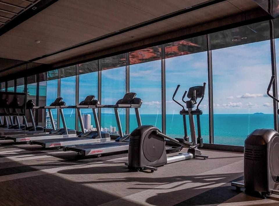 Sea View Room Great Location N Apartment in Pattaya City