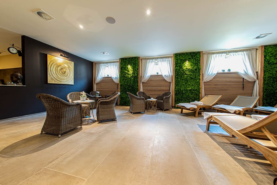 Sauna, steam room, hot stone massages, sports massages, body scrubs