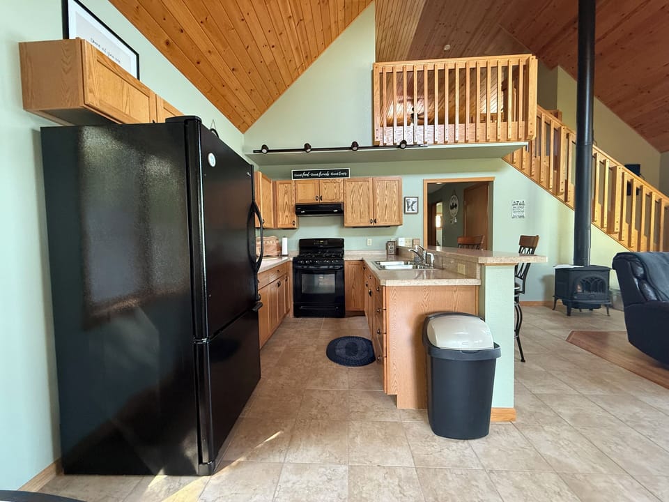 Looking into the full kitchen