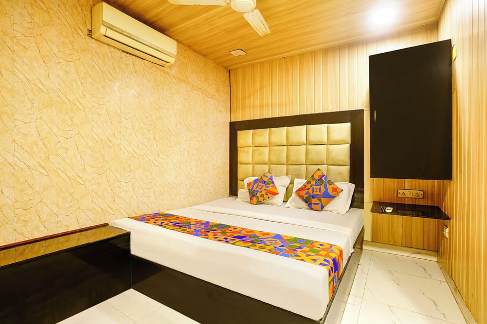 Premium Room | Egyptian cotton sheets, premium bedding, in-room safe, free WiFi