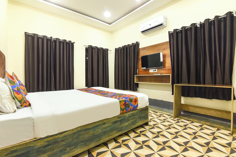 Deluxe Room | Egyptian cotton sheets, premium bedding, in-room safe, free WiFi