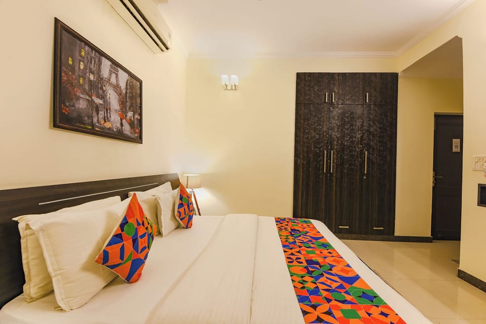 Deluxe Room | Egyptian cotton sheets, premium bedding, in-room safe, free WiFi