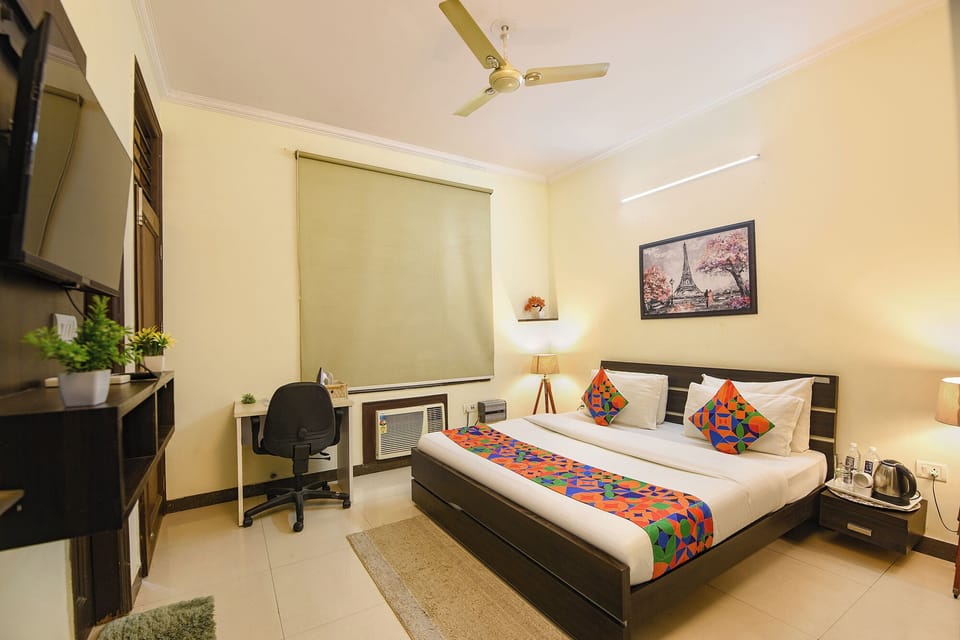 Egyptian cotton sheets, premium bedding, in-room safe, free WiFi