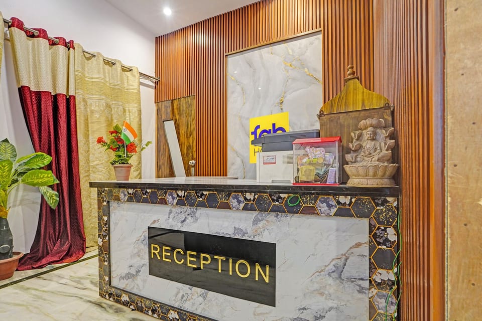 Fabhotel Rn Residency Hotel in Noida