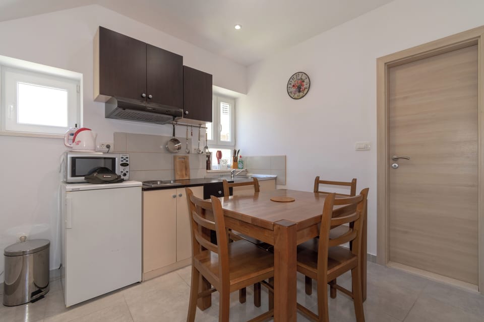 Apartment | Dining room
