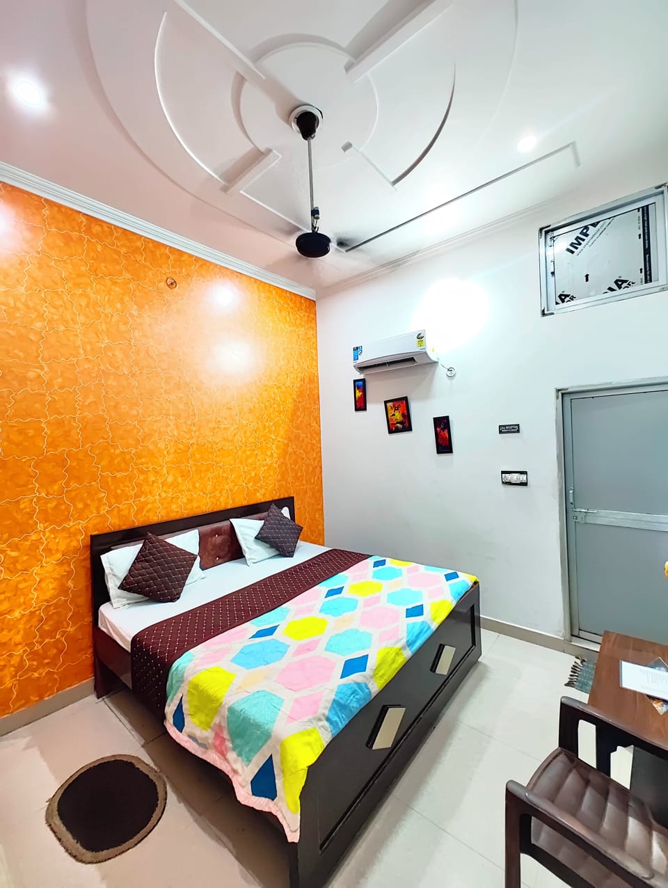 Deluxe Double Room | Hypo-allergenic bedding, in-room safe, desk, soundproofing