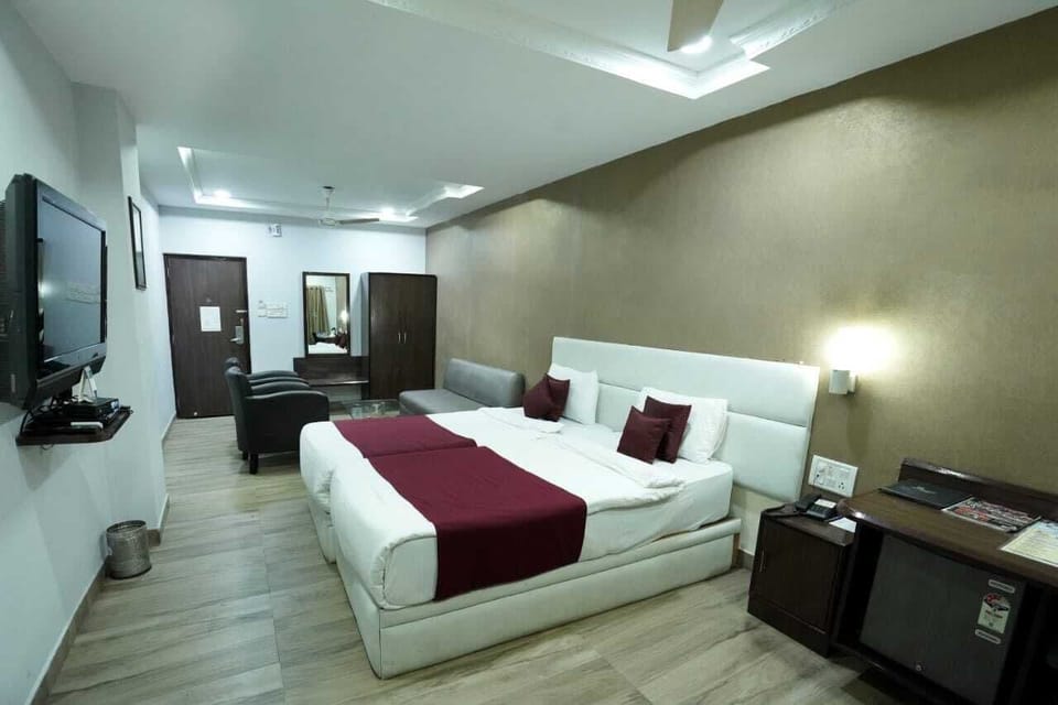 Family Double Room, Garden View | WiFi (free)