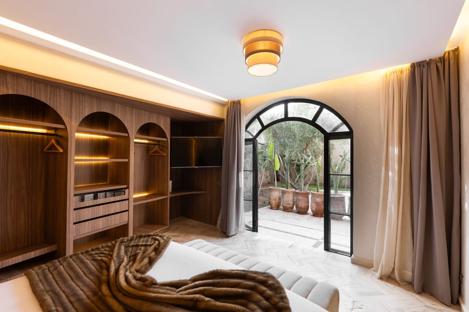 Junior Suite, Garden View | Living area