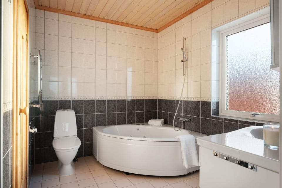 Vetteberget Huset in Fj Llbacka Villa in Västra Götaland County
