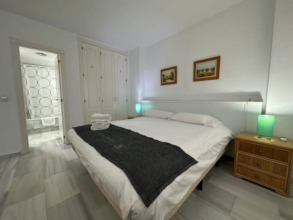 Standard 2 Bedroom Ground Floor Apartment F-3 Apartment in Marbella