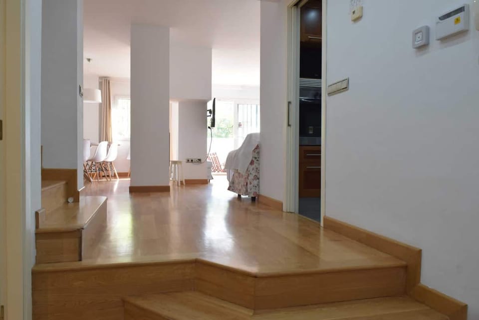 House | 4 bedrooms, Internet