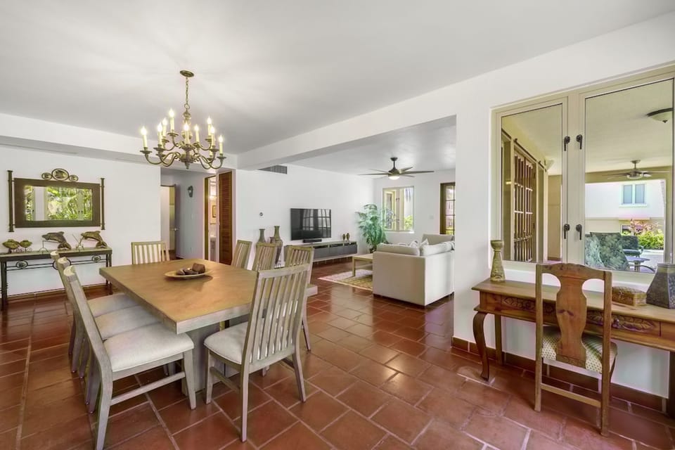 House | 3 bedrooms, high-speed internet