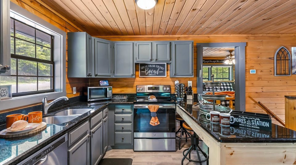 House, Accessible | 3 bedrooms, high-speed internet