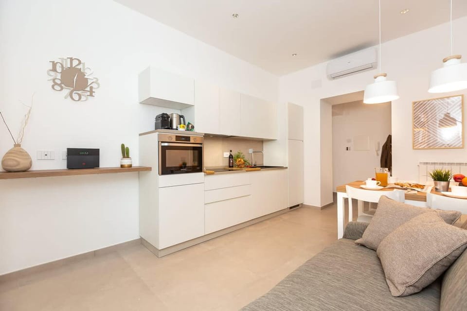 House | 2 bedrooms, desk, Internet
