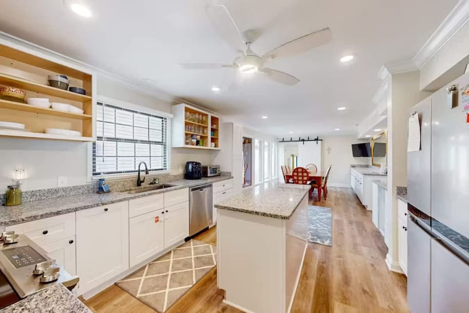 House | 6 bedrooms, Internet