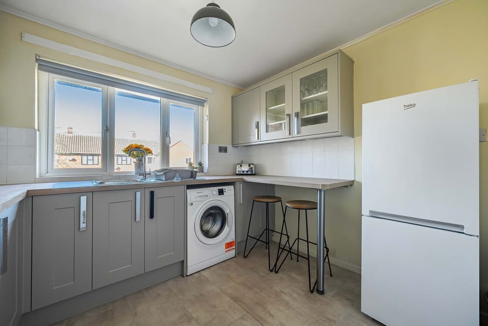 House | 2 bedrooms, desk, Internet