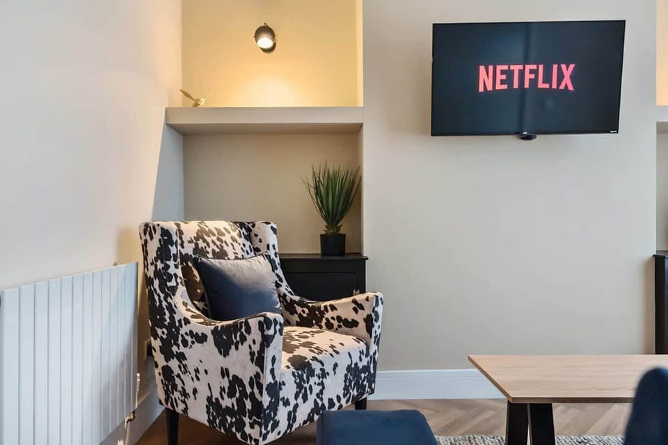 House, Smoking | 2 bedrooms, Internet