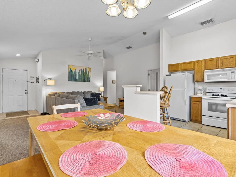 House | 3 bedrooms, high-speed internet