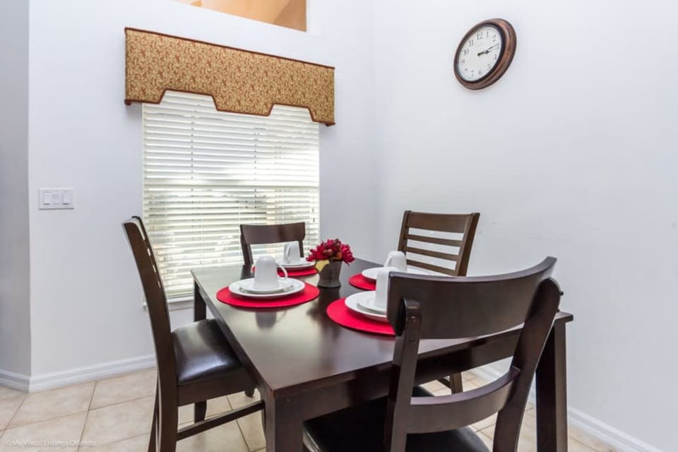 House | 4 bedrooms, Internet