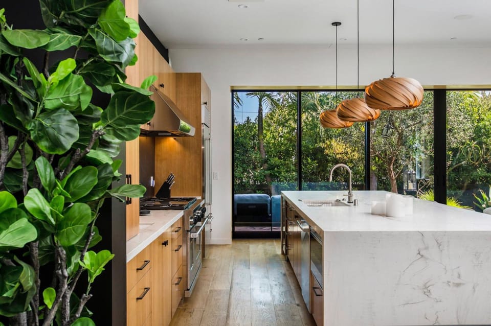 House, Accessible | 4 bedrooms, desk, soundproofing