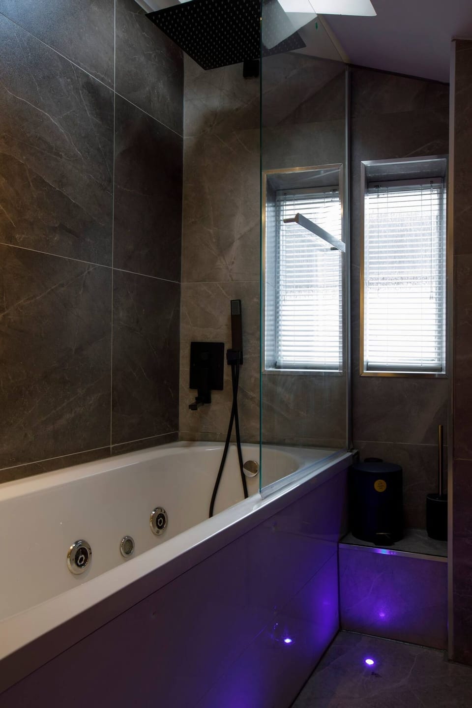 Best Beach Side Family Flat Central Weymouth Apartment in Weymouth
