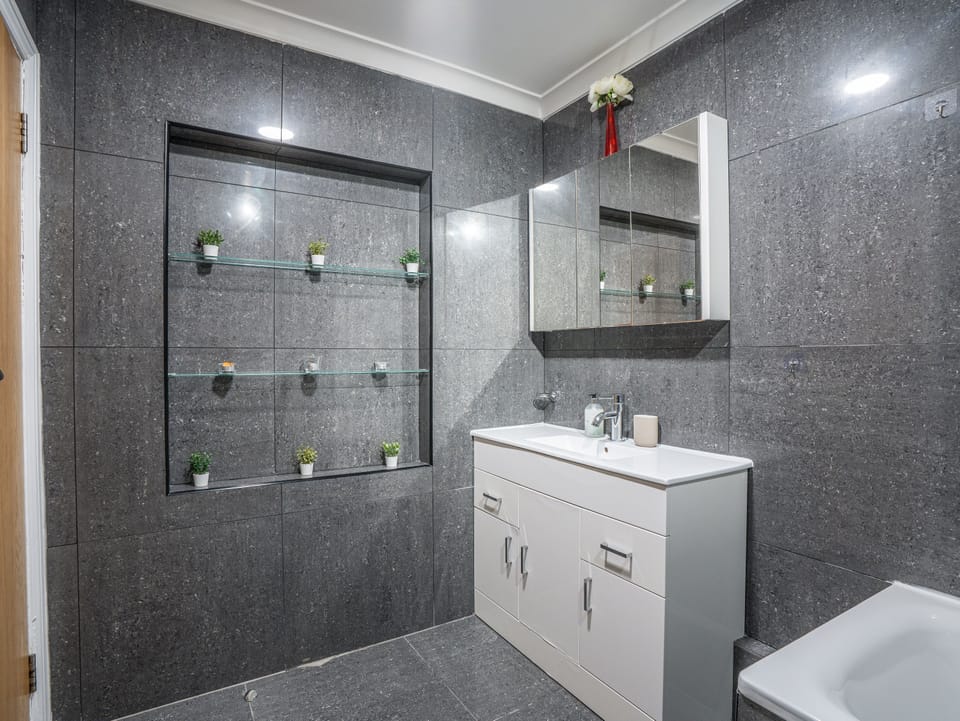 House | 1 bedroom