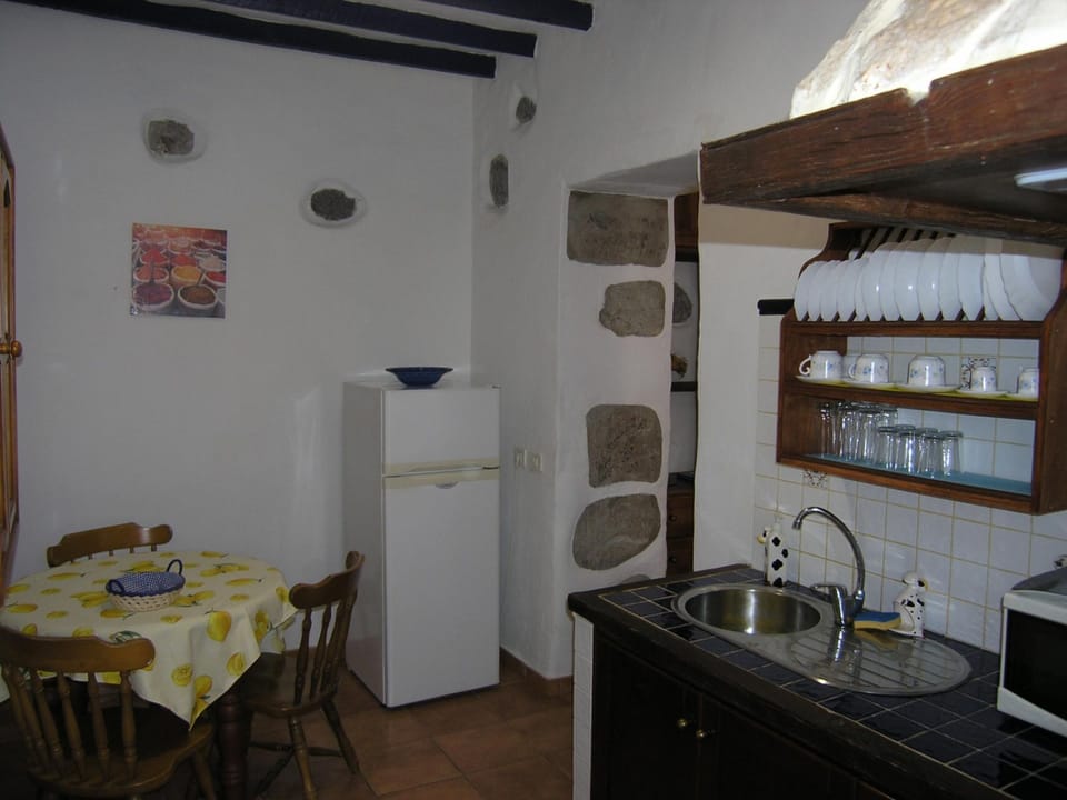 House | 1 bedroom