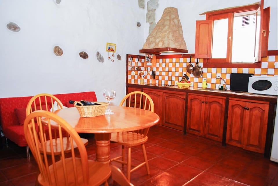 House | 1 bedroom