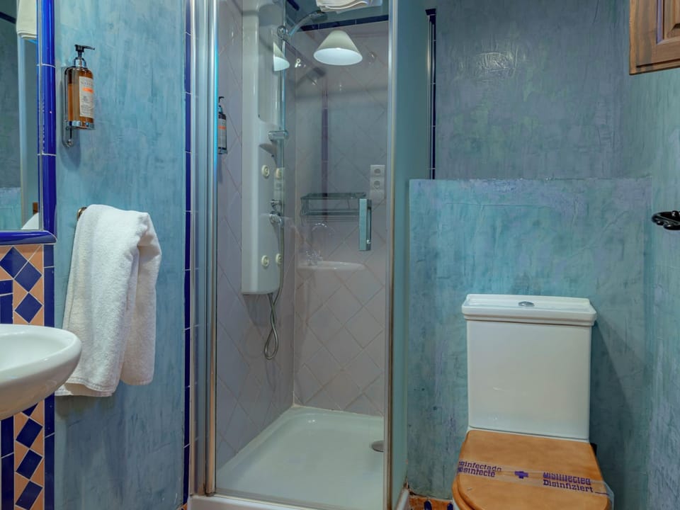 House | 1 bedroom, soundproofing
