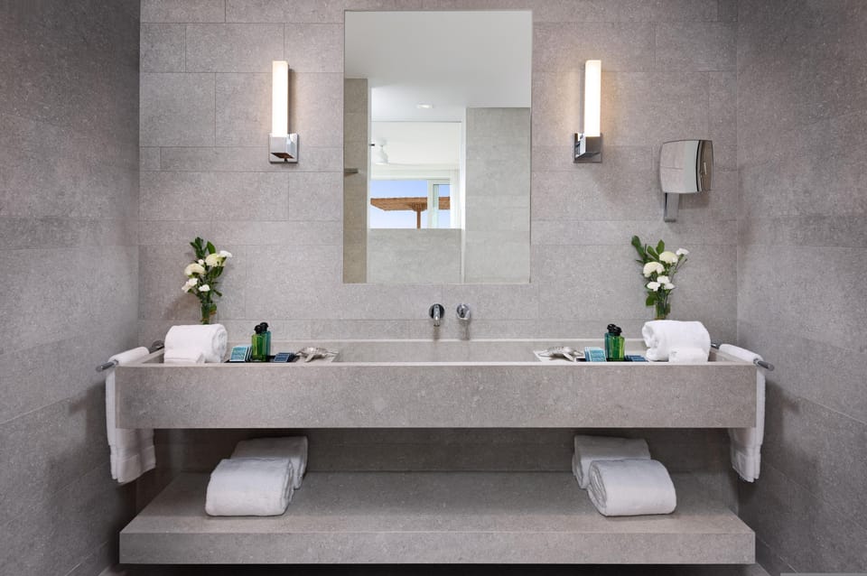 La Mer Villa South Oceanfront Luxury on Sapodilla Bay Villa in Turks and Caicos Islands