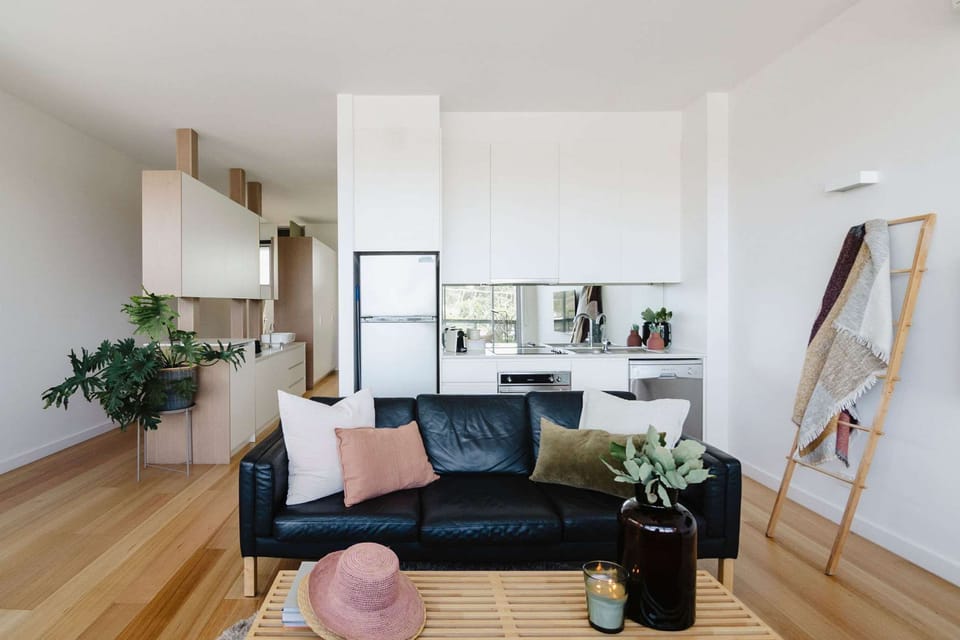 House | 1 bedroom, desk