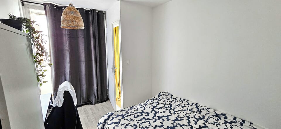 Apartment | 1 bedroom, laptop workspace, iron/ironing board, bed sheets