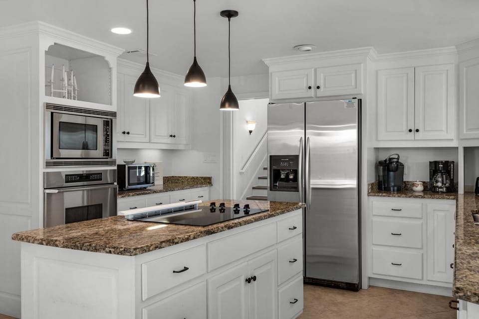 House, Multiple Beds (No Bad Days) | Private kitchen | Oven, toaster