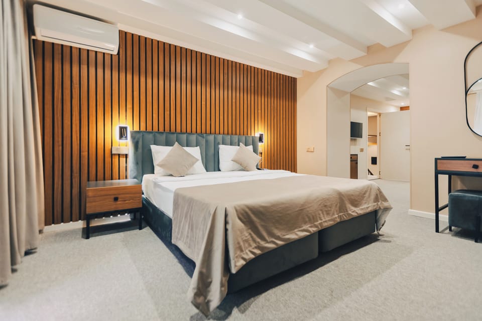 Deluxe Double Room, City View | Front of property