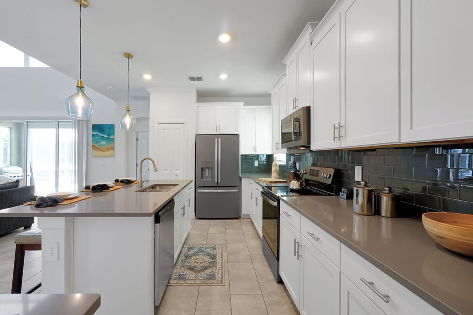 full kitchen